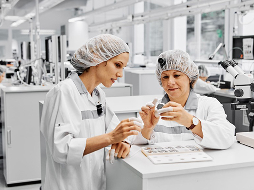 Tecnologia di produzione e qualità: la tradizione incontra l'innovazione Tecnologia di produzione e qualità: la tradizione incontra l'innovazione