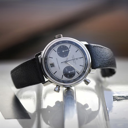 American Classic: design vintage, precisione svizzera e storia dell'orologeria americana. American Classic: design vintage, precisione svizzera e storia dell'orologeria americana.
